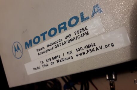 Motorola R100 Repeater goes digital